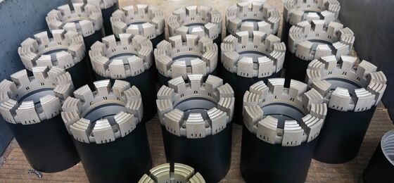 Punta di scarico frontale HQ3 per aste di perforazione a filo